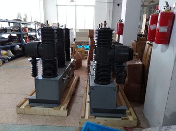 High Efficiency Vacuum Type Circuit Breaker Outdoor Permanent Magnetic ZW32